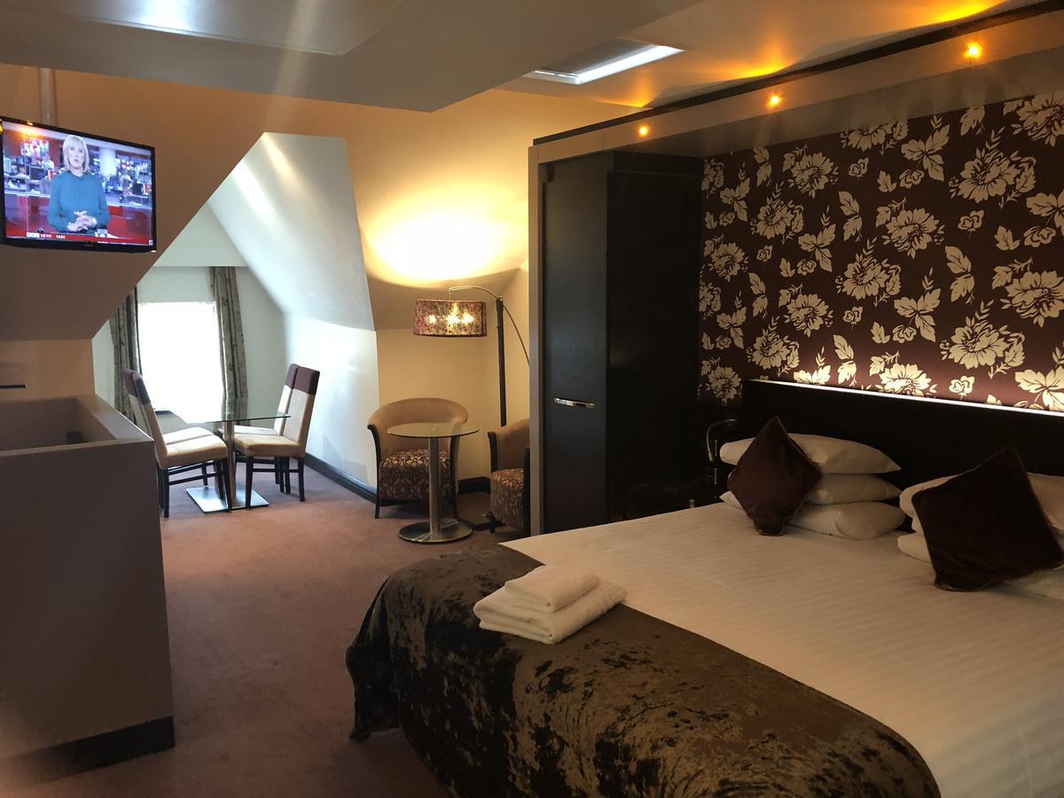 The Bluebell Hotel Ніт Екстер'єр фото